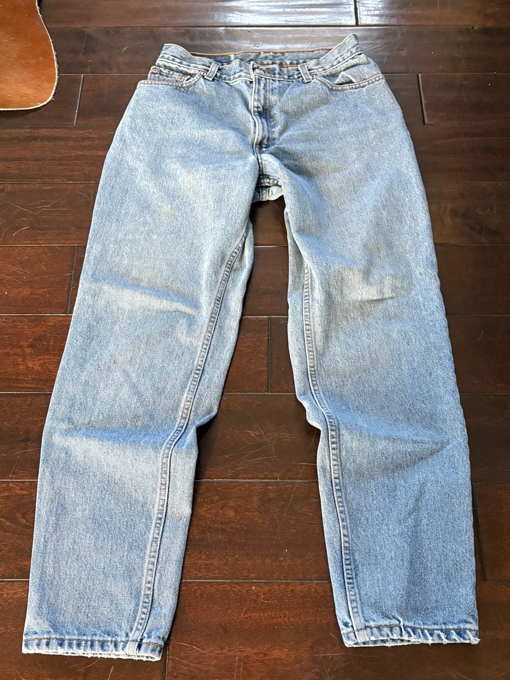 Vintage 90’s Levi's 550 Light Wash Blue Jeans